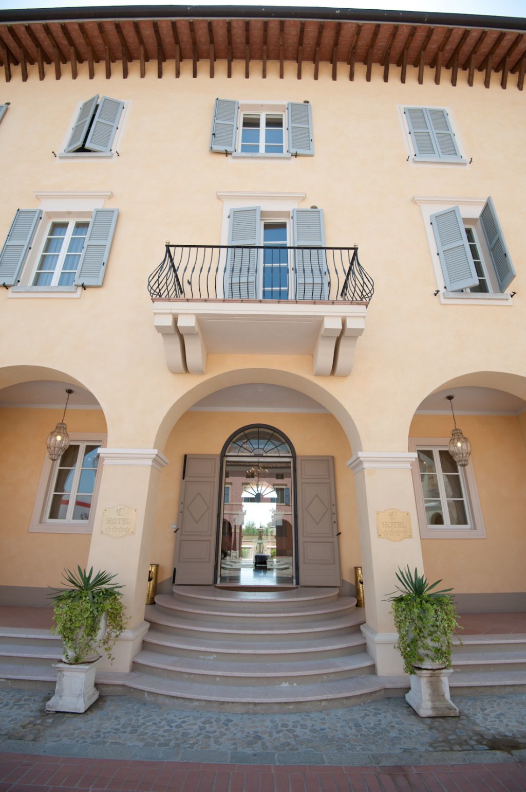 Matilde Di Canossa Golf Spa & Hotel Resort Reggio Emilia Exterior photo